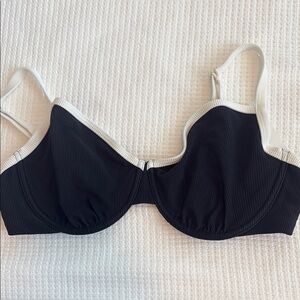 Abercrombie & Fitch Black and White Bikini Swimwear